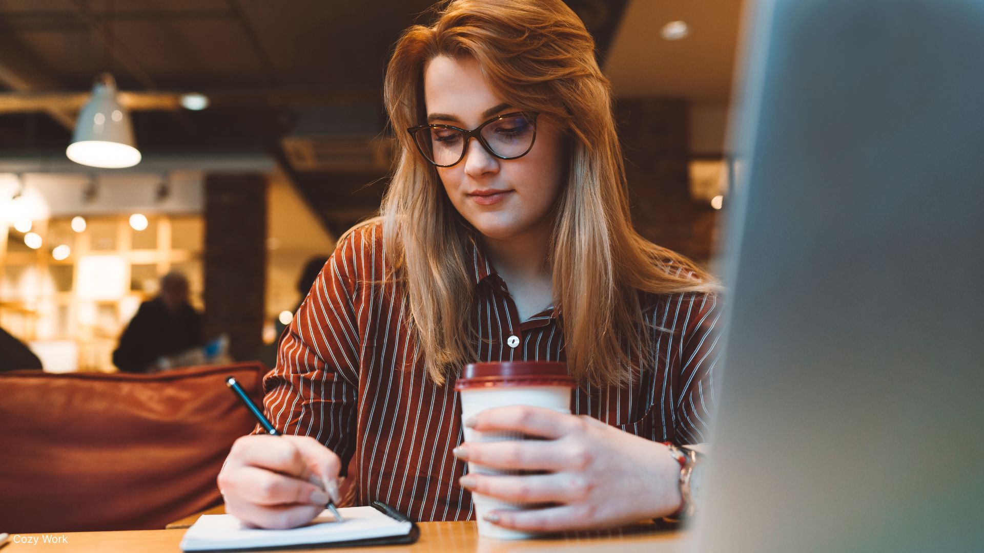 Tips Produktivitas di Coffee Shop: Biar Ngopi Tetap Fokus dan Efektif